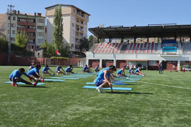 Hakkarigücü Kadın Futbol Takımı Sezon Öncesi Büyük Hedeflerini Açıklıyor