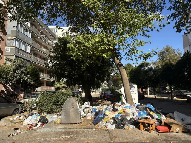 Karşıyaka'nın Çöp Sorunu Çözüm Bekliyor