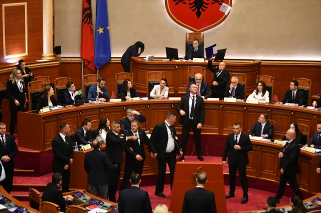 Arnavutluk'ta Yeni Dönem Başlıyor: Seçimden Aylar Sonra Hükümet Kuruldu