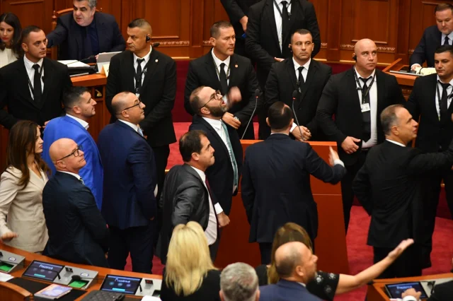 Arnavutluk'ta Yeni Dönem Başlıyor: Seçimden Aylar Sonra Hükümet Kuruldu