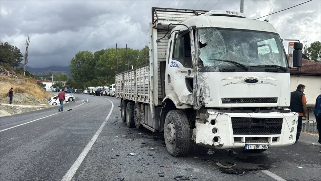 Bolu'da Yağışın Getirdiği Tehlike Zincirleme Kazaya Neden Oldu