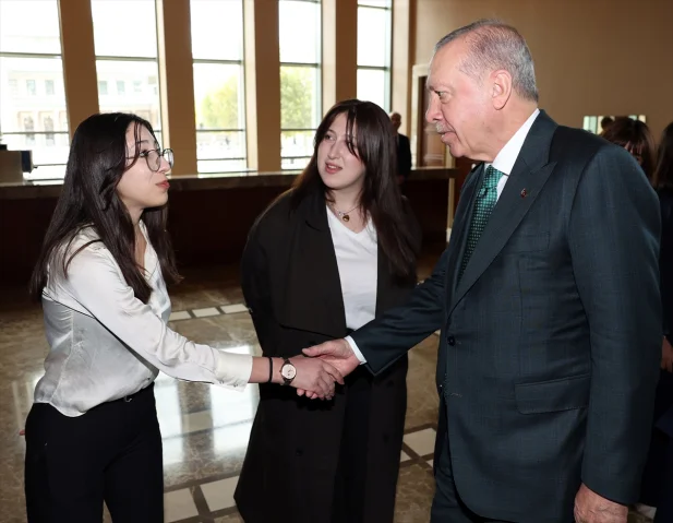 Cumhurbaşkanı Erdoğan Şehit ve Gazi Yakınlarına Seslendi: "Sizler Bizim Emanetimizsiniz"