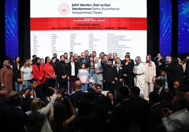 Cumhurbaşkanı Erdoğan Şehit ve Gazi Yakınlarına Seslendi: "Sizler Bizim Emanetimizsiniz"
