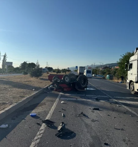 Afyonkarahisar'da Üzücü Kaza: Traktör Sürücüsü Hayatını Kaybetti