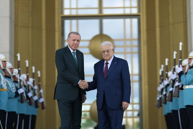 Erdoğan ve Abbas'ın Sürpriz Buluşması: Filistin Meselesinde Yeni Adımlar