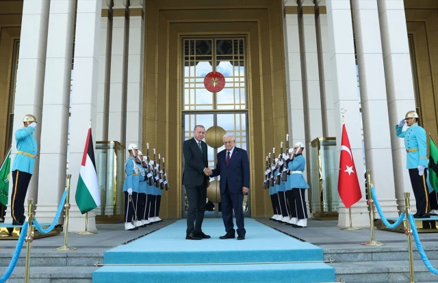 Erdoğan ve Abbas'ın Sürpriz Buluşması: Filistin Meselesinde Yeni Adımlar