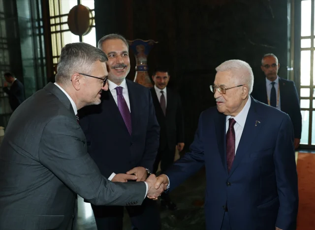 Erdoğan ve Abbas'ın Sürpriz Buluşması: Filistin Meselesinde Yeni Adımlar