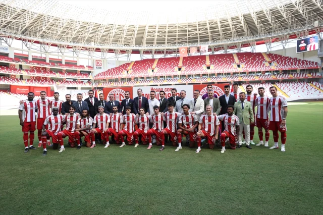 Antalyaspor'un Yeni Transferleri Taraftarı Heyecanlandırıyor