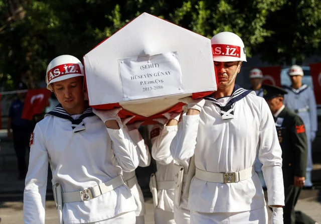 Mersin Şehidi Hüseyin Günay için Son Görevde Duygusal Anlar