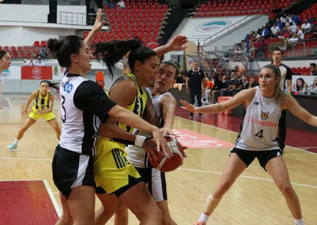 Erciyes Kupası'nda Nefes Kesen Karşılaşma: Fenerbahçe, Mersin'i Geçti