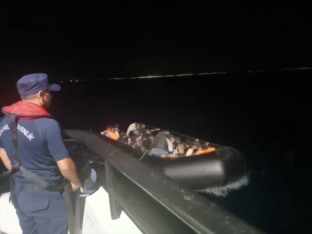 Türkiye'nin Gündeminde: Balıkesir Sahilinde Yakalanan Göçmen...