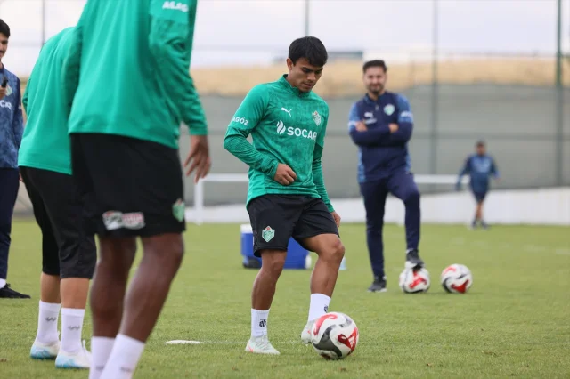 Iğdır FK ve Ümraniyespor Arasındaki Kritik Mücadeleye Saatler Kaldı