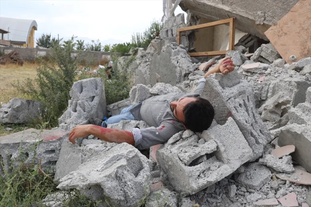 Iğdır'daki Deprem Tatbikatı Her Yönüyle Değerlendirildi