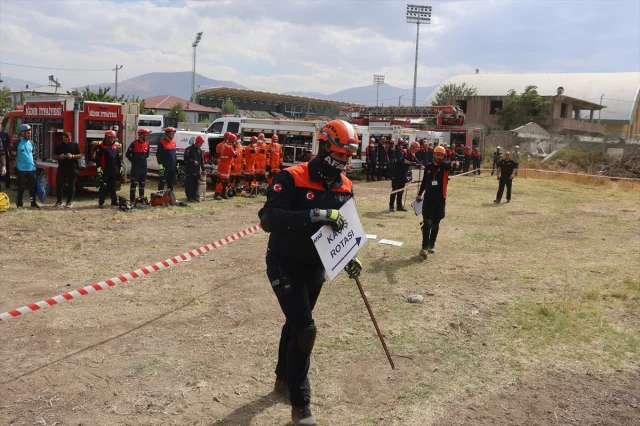 Iğdır'daki Deprem Tatbikatı Her Yönüyle Değerlendirildi
