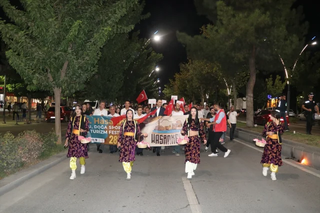 Batman'da Renkli Kortejle Festival Coşkusu Başladı