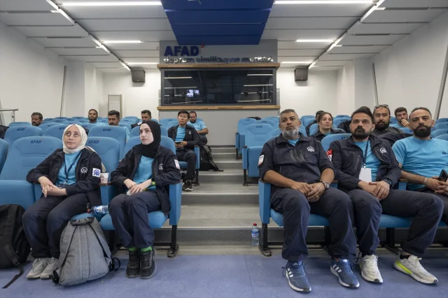 Muhabirler İçin Kritik Eğitim: Savaşta Hayatta Kalmanın Yoll...