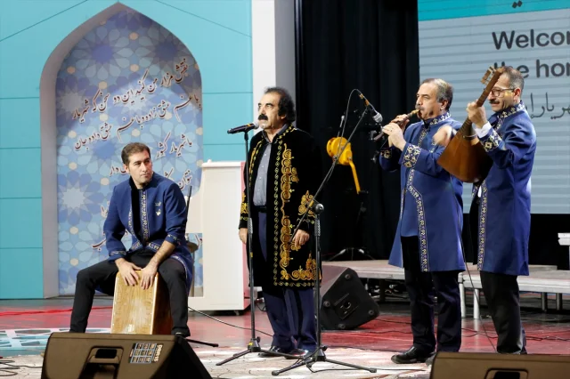Ünlü Şair Şehriyar'ın Anısına Görkemli Tebriz Kongresi