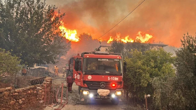 Antalya'nın Alanya İlçesindeki Korkutan Yangın Hakkında Her Şey