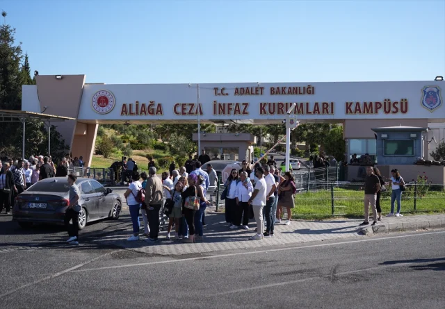 İzmir Büyükşehir'de Yolsuzluk Bombası Yargı Önünde Patladı