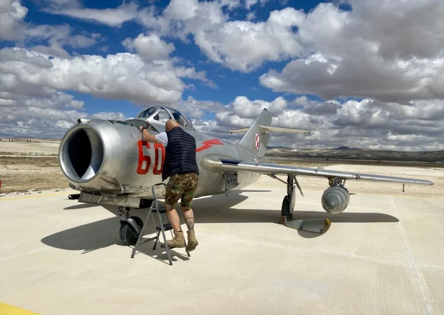 Sivrihisar'da Gökyüzü Şöleni: Tarihi MiG-15bis Uçağını Kaçırmayın