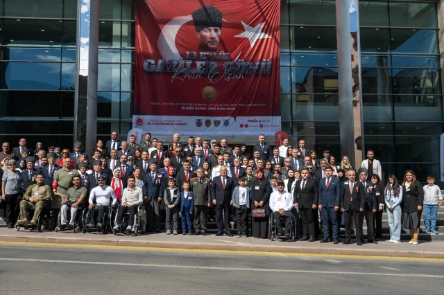 Bakan Güler'den Gaziler Günü'nde Çarpıcı Mesajlar