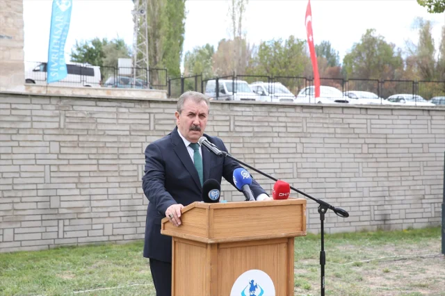 Eskişehir'de Tarihi Cami Görkemli Törenle İbadete Açıldı