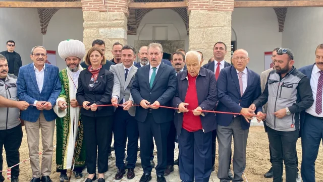 Eskişehir'de Tarihi Cami Görkemli Törenle İbadete Açıldı
