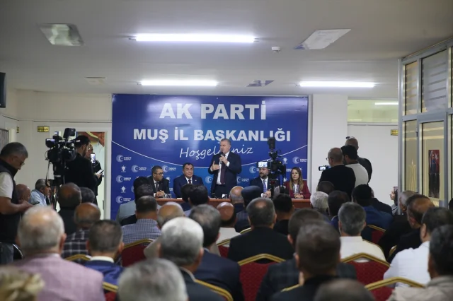 Osman Aşkın Bak, Muş'ta Gençlerle Bir Araya Geldi: "Yaylalarda Roket Değil Raket Sesleri İstiyoruz"