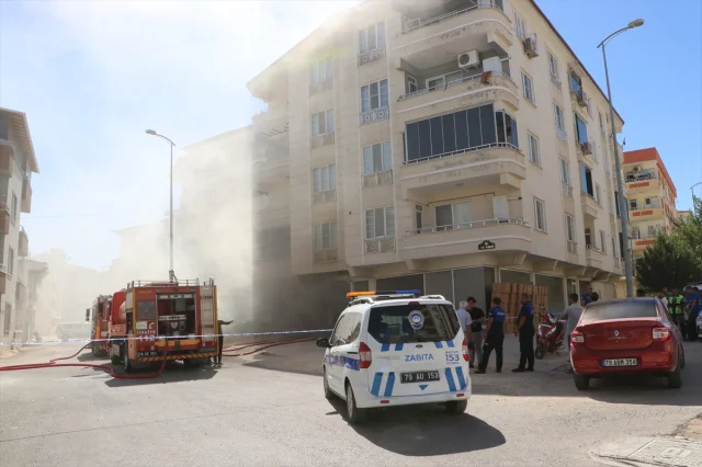 Kilis'te Tekstil Atölyesindeki Yangın Korkuttu