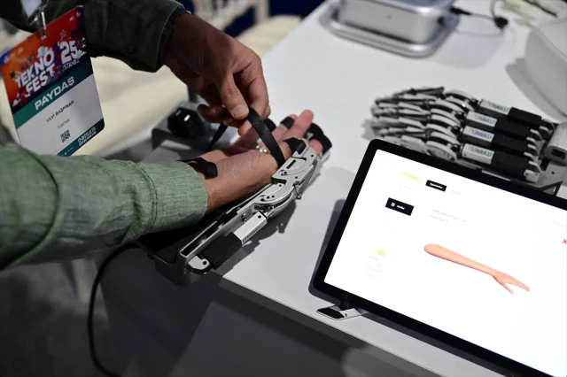 Yerli Yapım Robotik El Rehabilitasyon Sistemi Sağlık Hizmetlerini Dönüştürecek