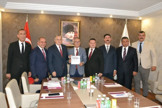 Erkan Akçay Manisa'da Vatandaşlarla Buluştu: Neler Konuşuldu?