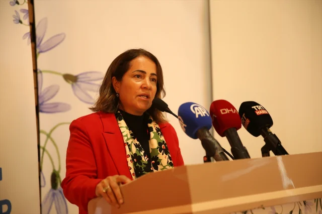Erzurum'da 'Dijital Çağda Aile' Çalıştayı Yoğun İlgi Gördü