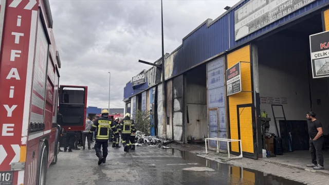 Kayseri'de Yangın Panik Yarattı: Üç İş Yeri Zarar Gördü
