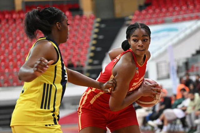 Erciyes Kupası'nda Nefes Kesen Kadınlar Basketbol Karşılaşması