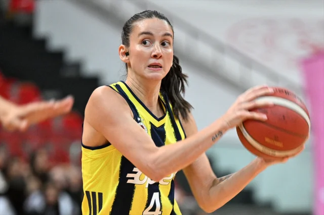 Erciyes Kupası'nda Nefes Kesen Kadınlar Basketbol Karşılaşması