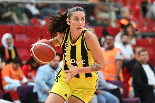 Erciyes Kupası'nda Nefes Kesen Kadınlar Basketbol Karşılaşması
