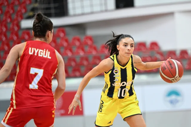 Erciyes Kupası'nda Nefes Kesen Kadınlar Basketbol Karşılaşması