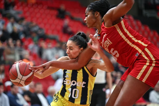 Erciyes Kupası'nda Nefes Kesen Kadınlar Basketbol Karşılaşması