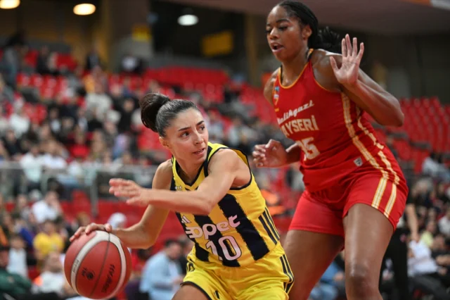 Erciyes Kupası'nda Nefes Kesen Kadınlar Basketbol Karşılaşması