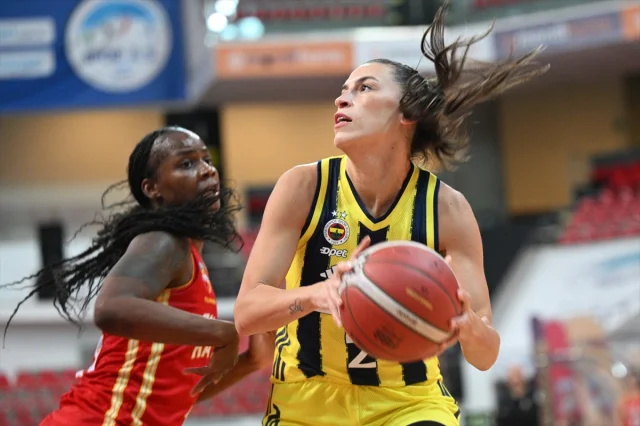 Erciyes Kupası'nda Nefes Kesen Kadınlar Basketbol Karşılaşması