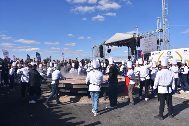 Gastro Afyon Festivali Başladı: Dev Lezzetler ve Rekorlar Bir Arada