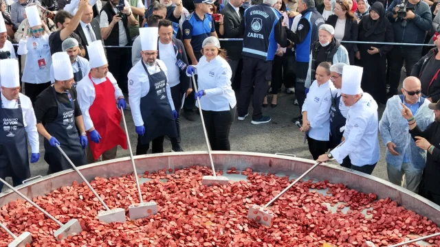 Gastro Afyon Festivali Başladı: Dev Lezzetler ve Rekorlar Bir Arada