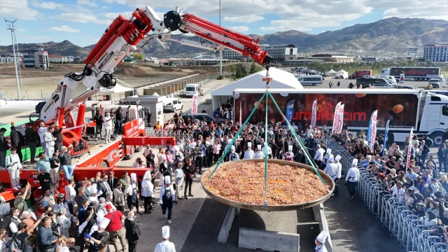 Gastro Afyon Festivali Başladı: Dev Lezzetler ve Rekorlar Bir Arada