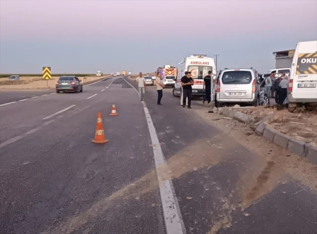 Mardin'de Kazada Can Pazarı: Üç Araç Çarpıştı, 9 Kişi Yaralı