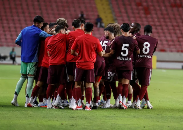 Hatayspor ve Boluspor Arasında Gol Dolu Beraberlik