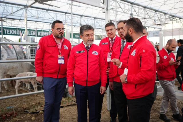 Bakan Yumaklı Tarımı Teknolojiyle Buluşturuyor
