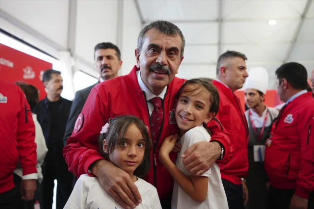 TEKNOFEST’te Hayalleri Gerçekleştiren Anlar: Milli Eğitim Bakanı Yusuf Tekin'in Öğrencilerle Buluşması