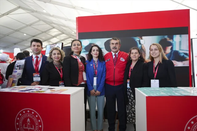 TEKNOFEST’te Hayalleri Gerçekleştiren Anlar: Milli Eğitim Bakanı Yusuf Tekin'in Öğrencilerle Buluşması