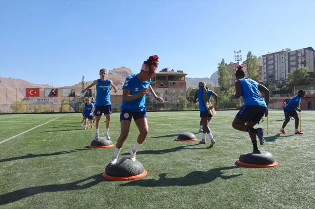 Hakkari Türk Kadın Futbolunu Sarsacak Müjdeyi Açıkladı