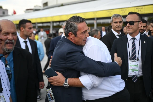 Fenerbahçe Kongresi Neler Getirdi: Tarihi Anlar ve Kritik Kararlar